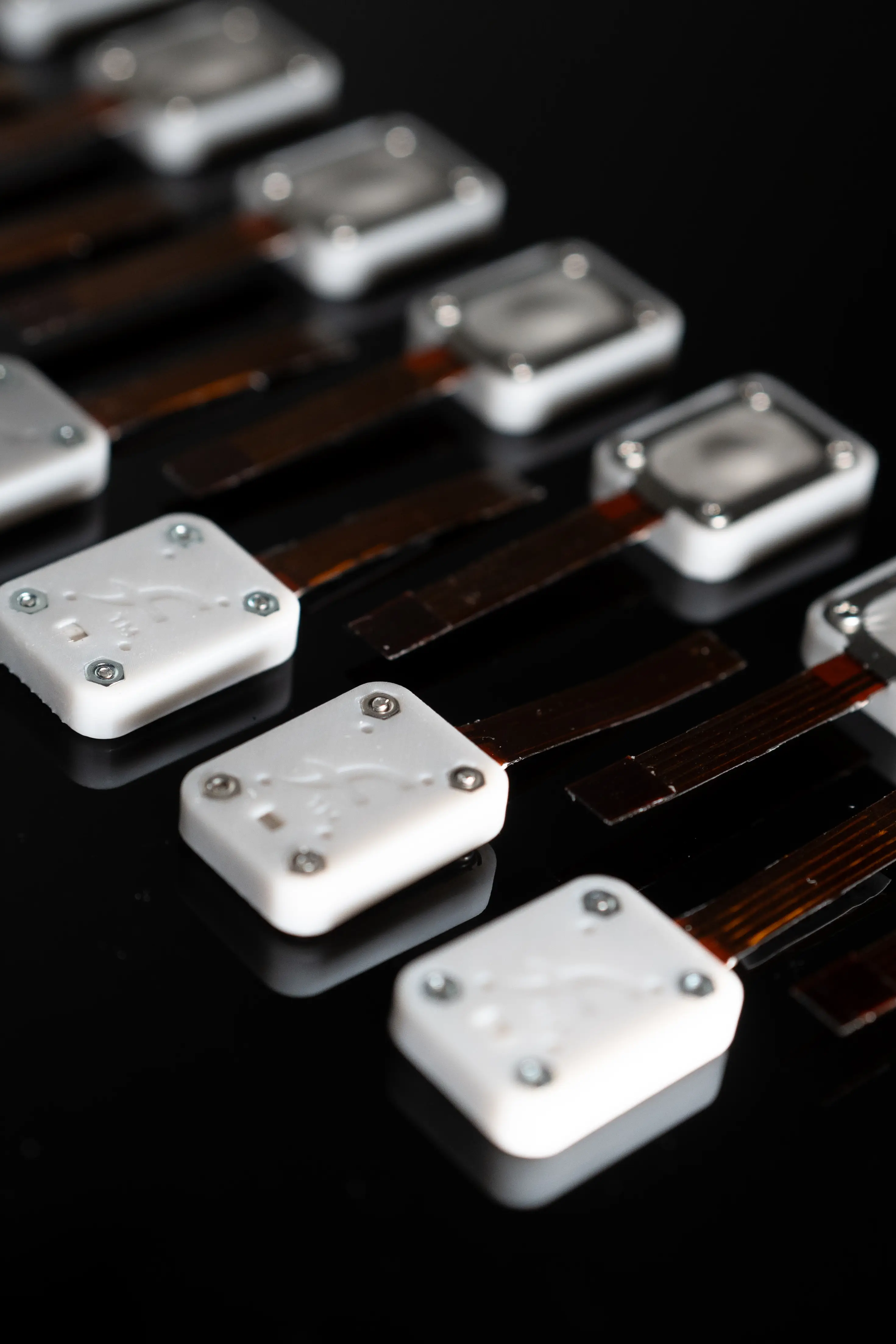 Electroosmotic haptic actuators, macro detail